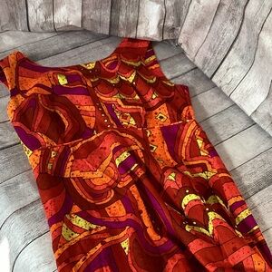 Vintage Vibrant Red and Orange Hawaiian  Dress